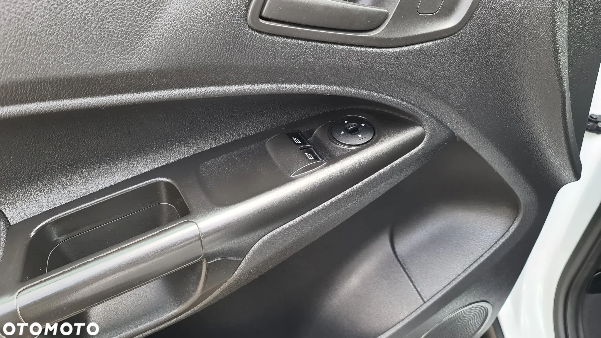 Ford TRANSIT CONNECT KLIMATYZACJA WEBASTO HAK PIĘKNY - 16