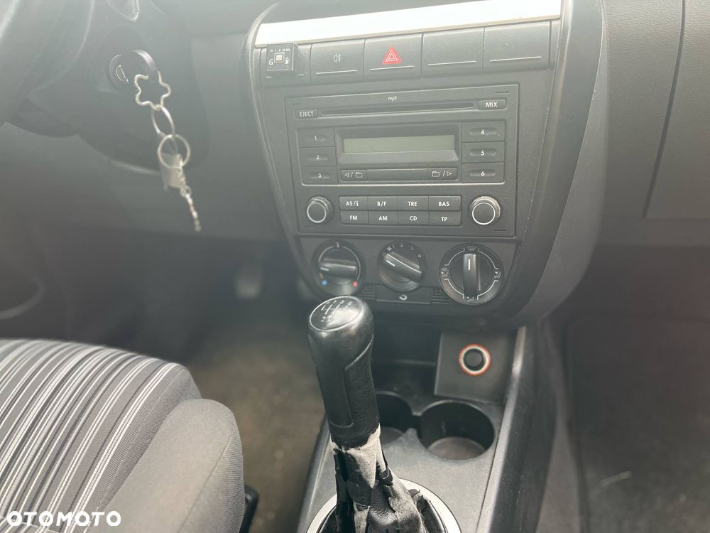 Volkswagen Fox 1.2 - 10