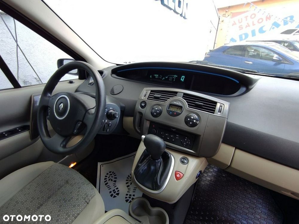 Renault Scenic - 12