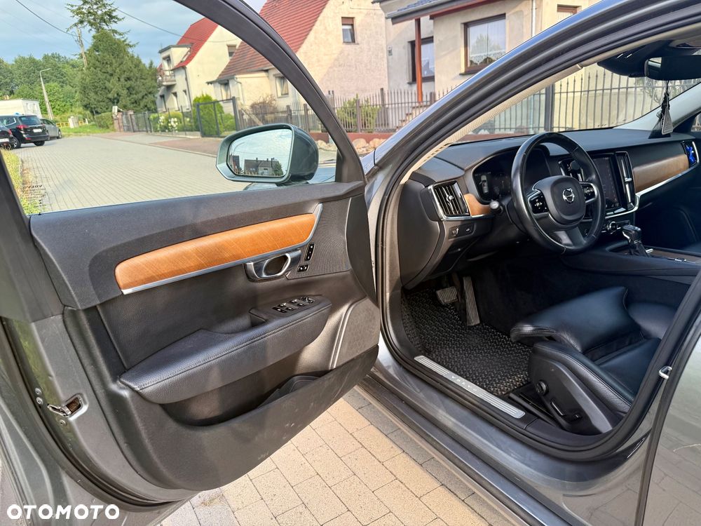 Volvo V90 D5 AWD Geartronic Momentum - 27