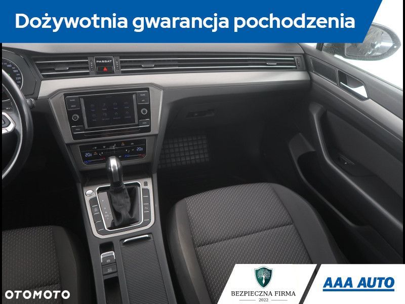 Volkswagen Passat Variant - 10