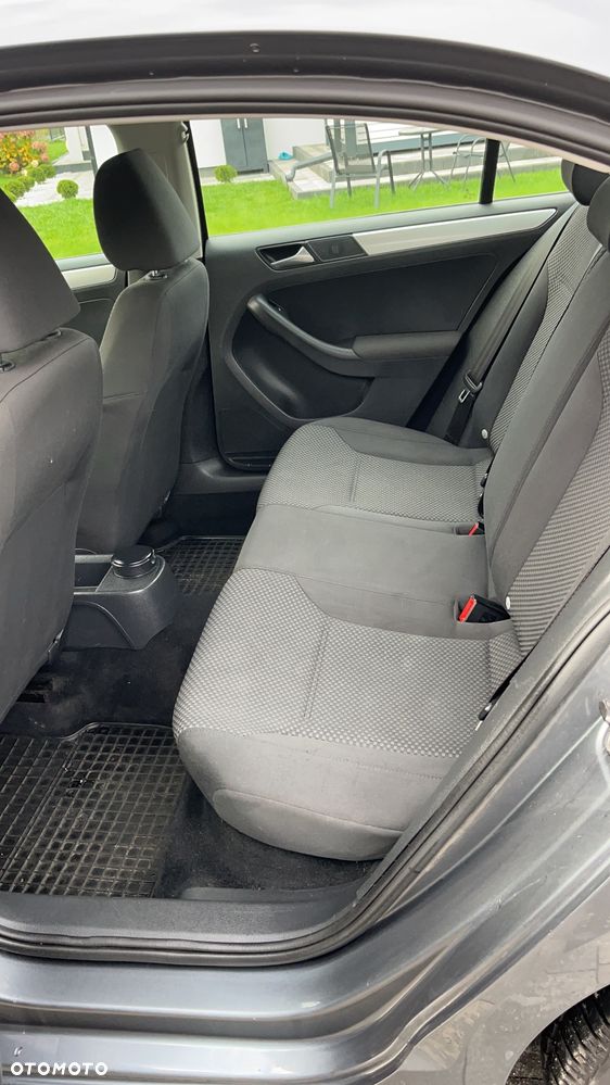 Volkswagen Jetta 1.6 TDI BMT Comfortline - 11
