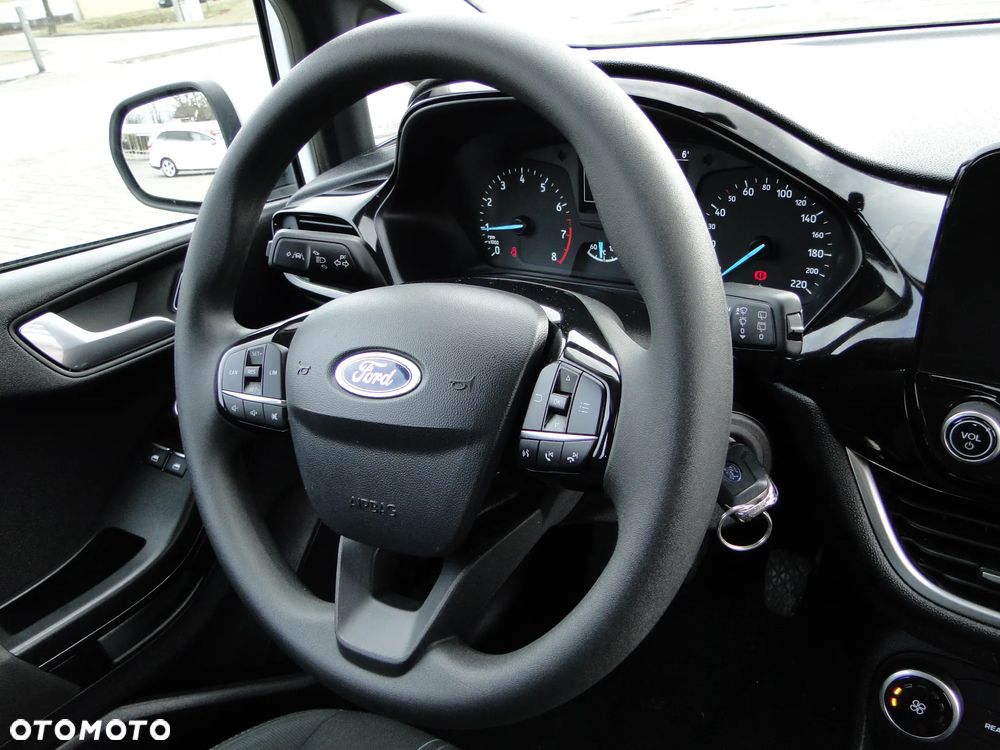 Ford Fiesta - 21
