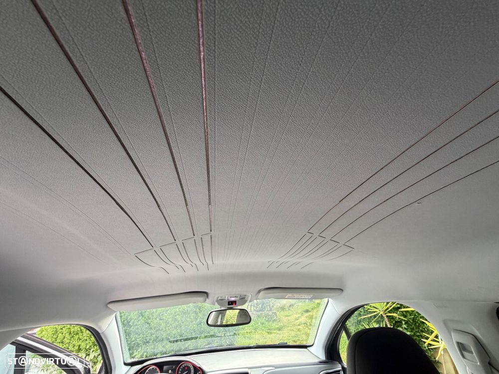 Peugeot 2008 1.2 PureTech GT Line EAT6 - 23