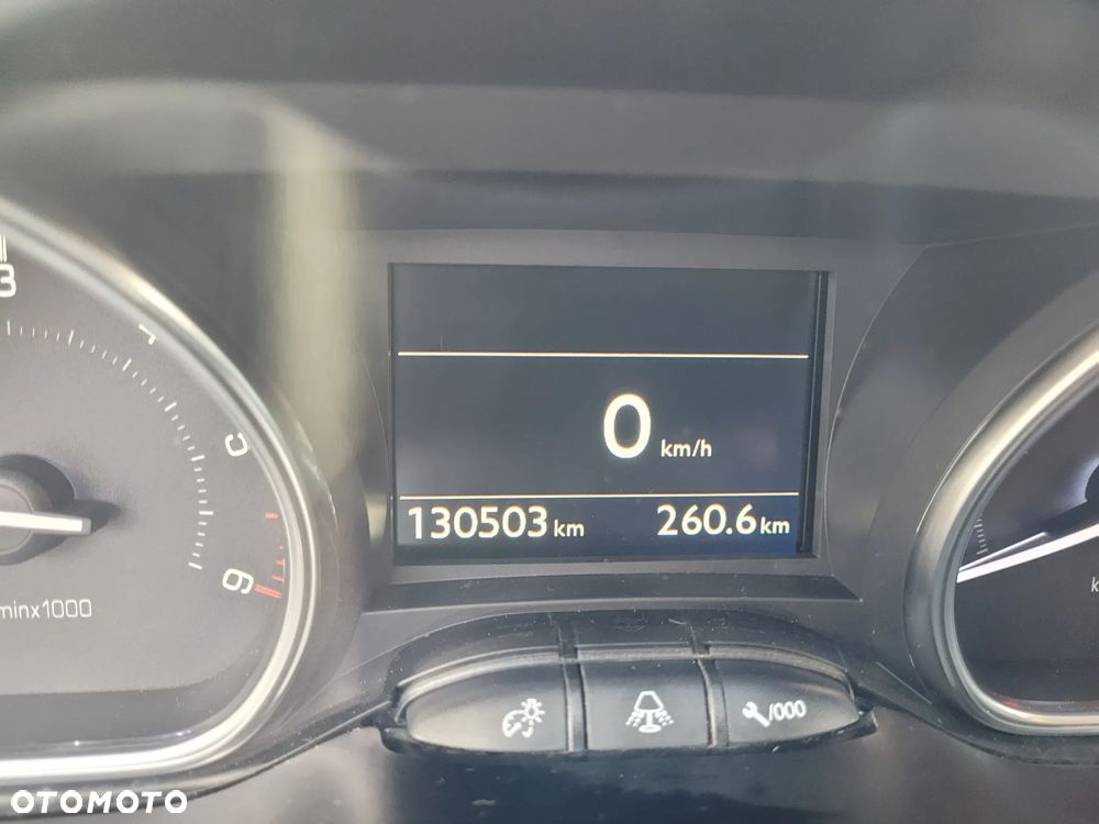 Peugeot 2008 BlueHDi 100 STOP & START Allure - 12