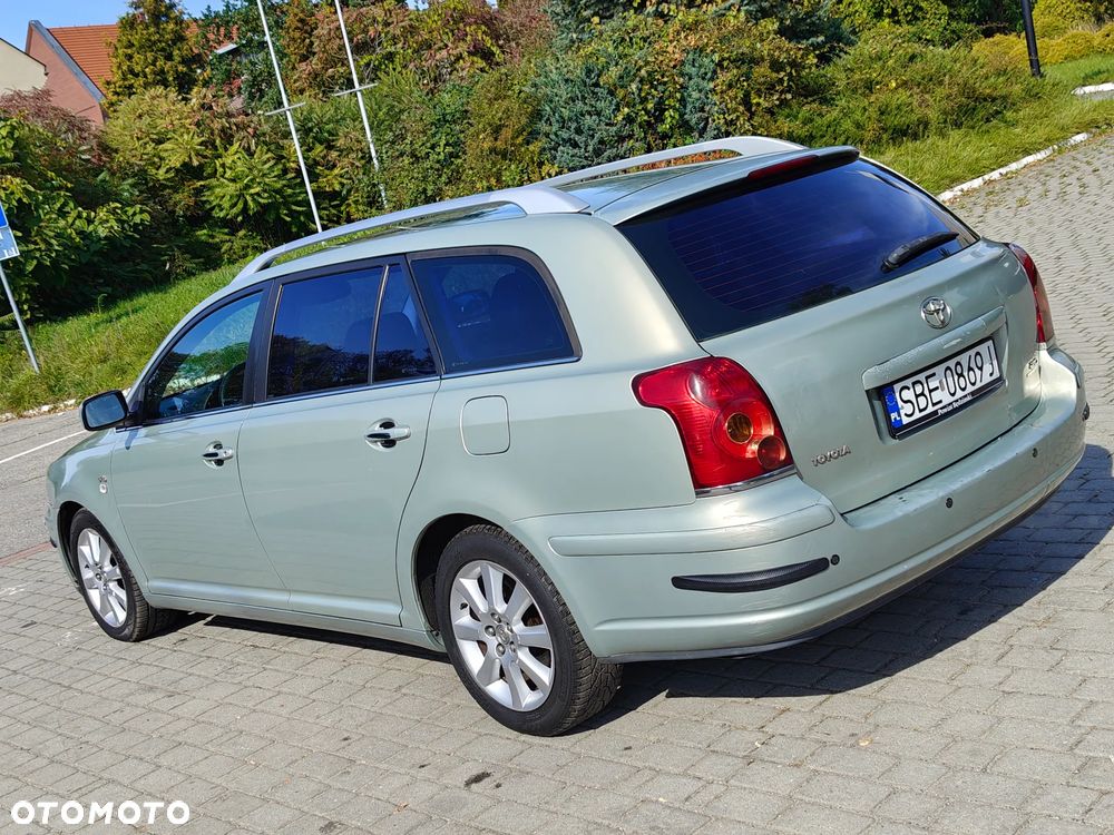 Toyota Avensis 2.0 D-4D Executive - 16