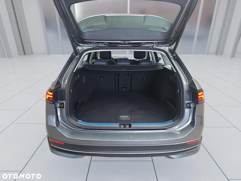 Volkswagen Passat - 20