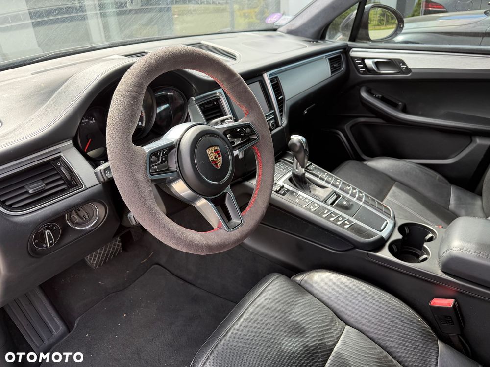 Porsche Macan Turbo PDK - 14
