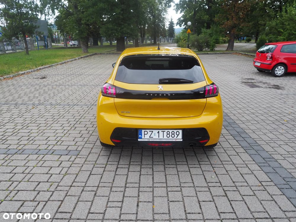 Peugeot 208 1.2 T Allure S&S - 9