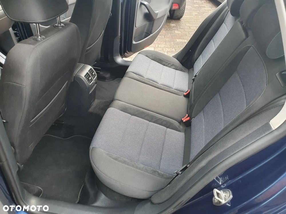 Volkswagen Golf 1.6 TDI DPF Style - 16