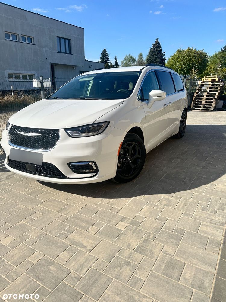 Chrysler Pacifica - 9