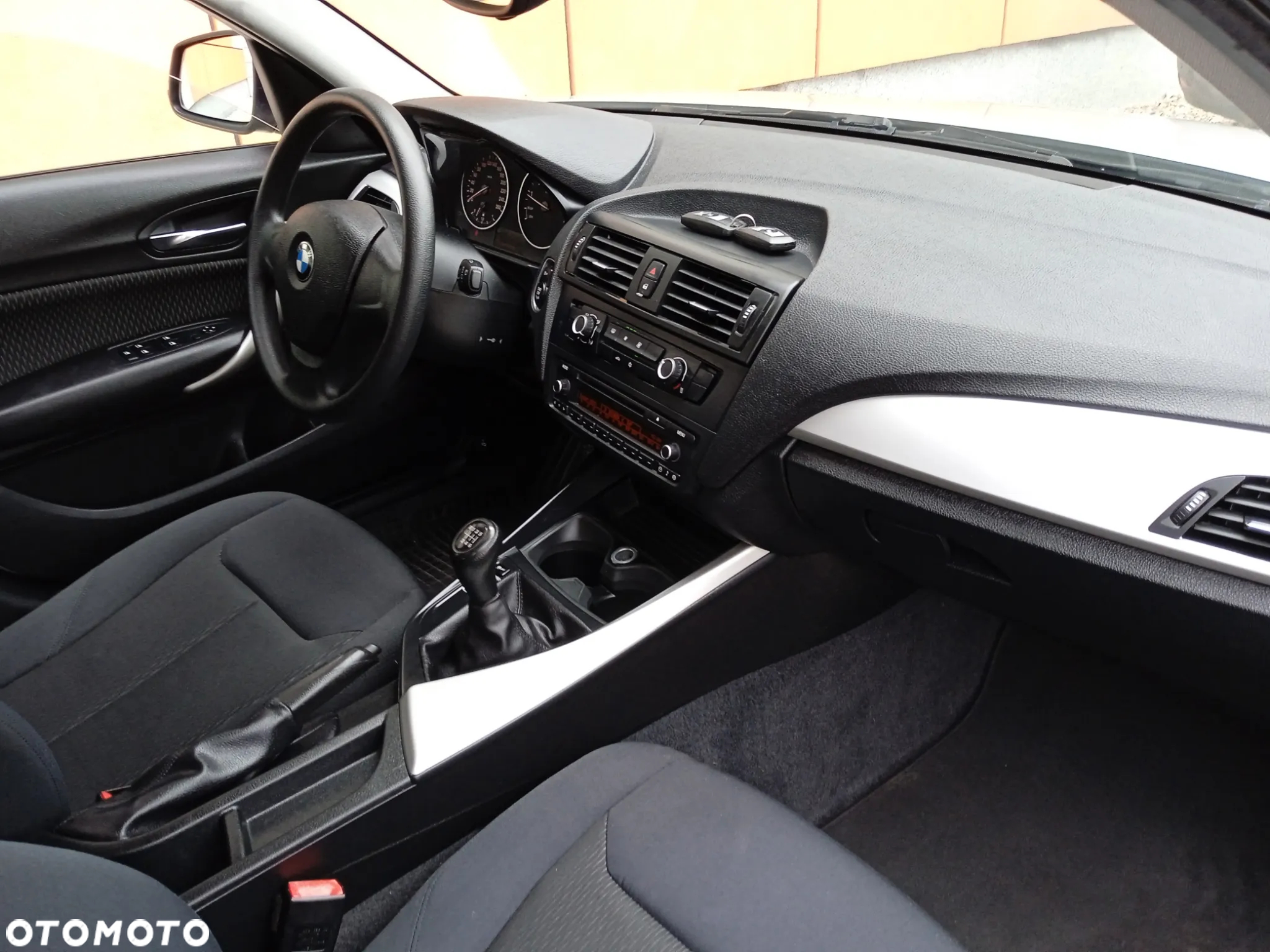 BMW Seria 1 116i - 10