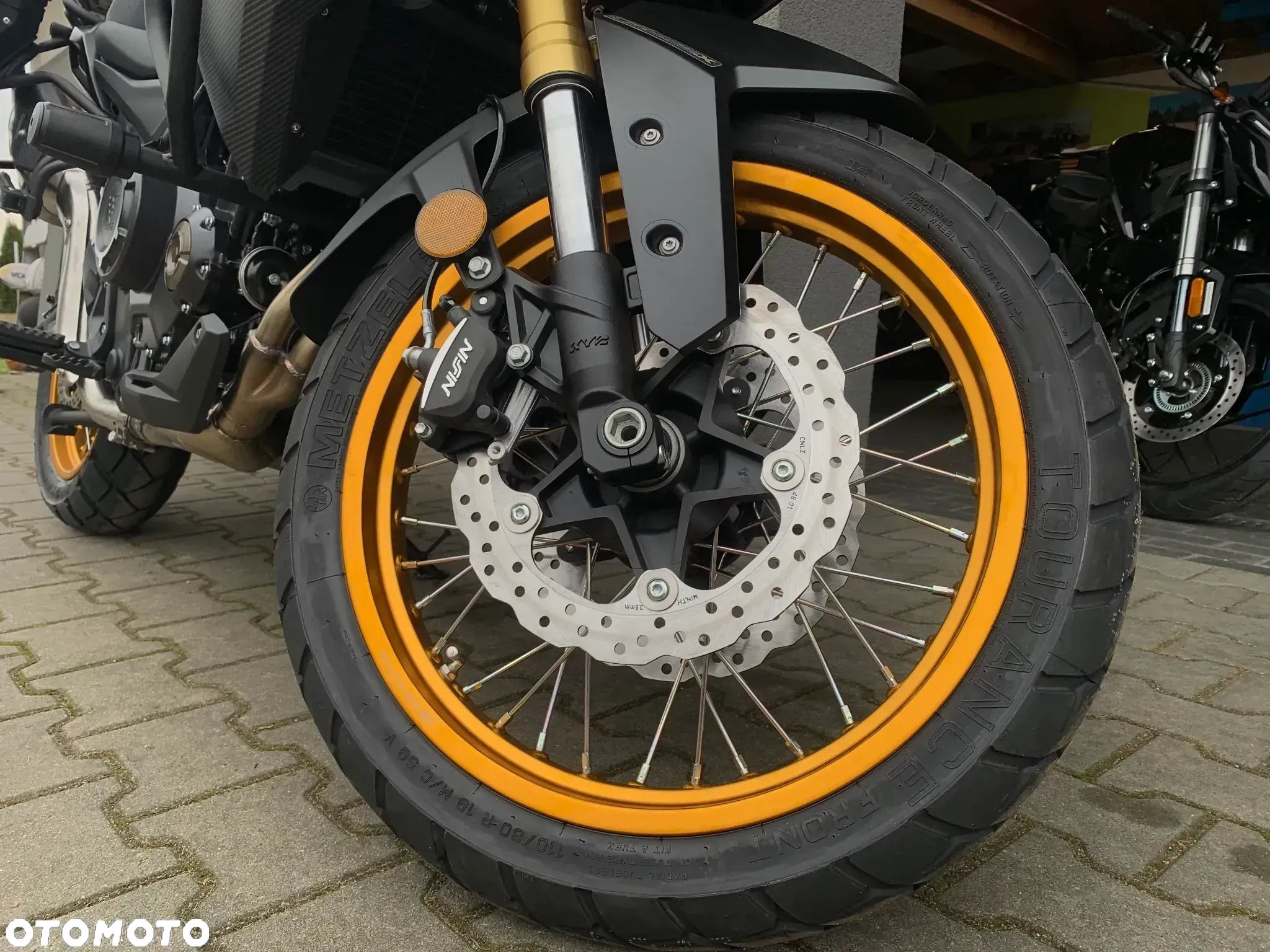 VOGE 525DSX - 12