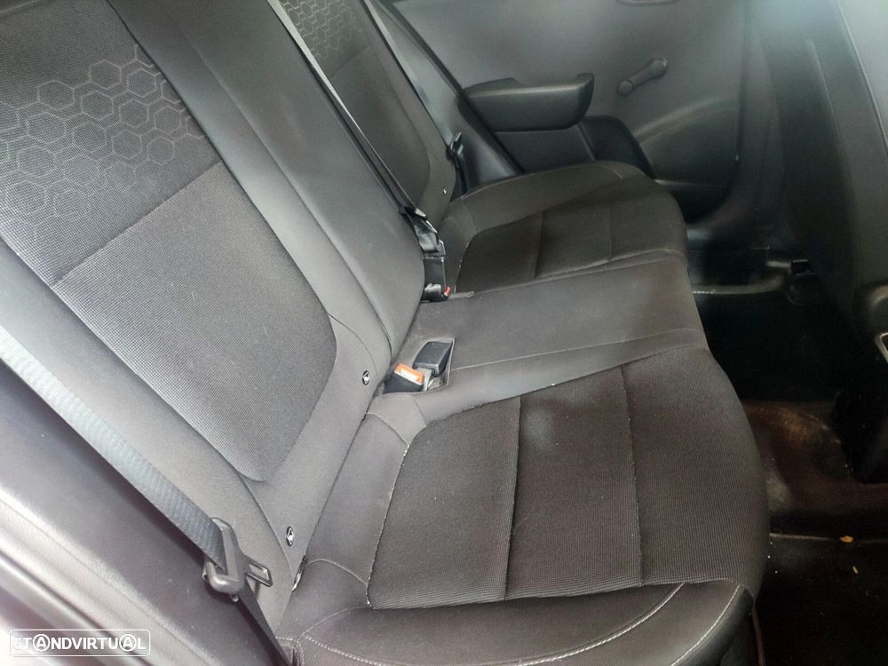 Kia Rio 1.4 CRDi 90 Platinum Edition - 40