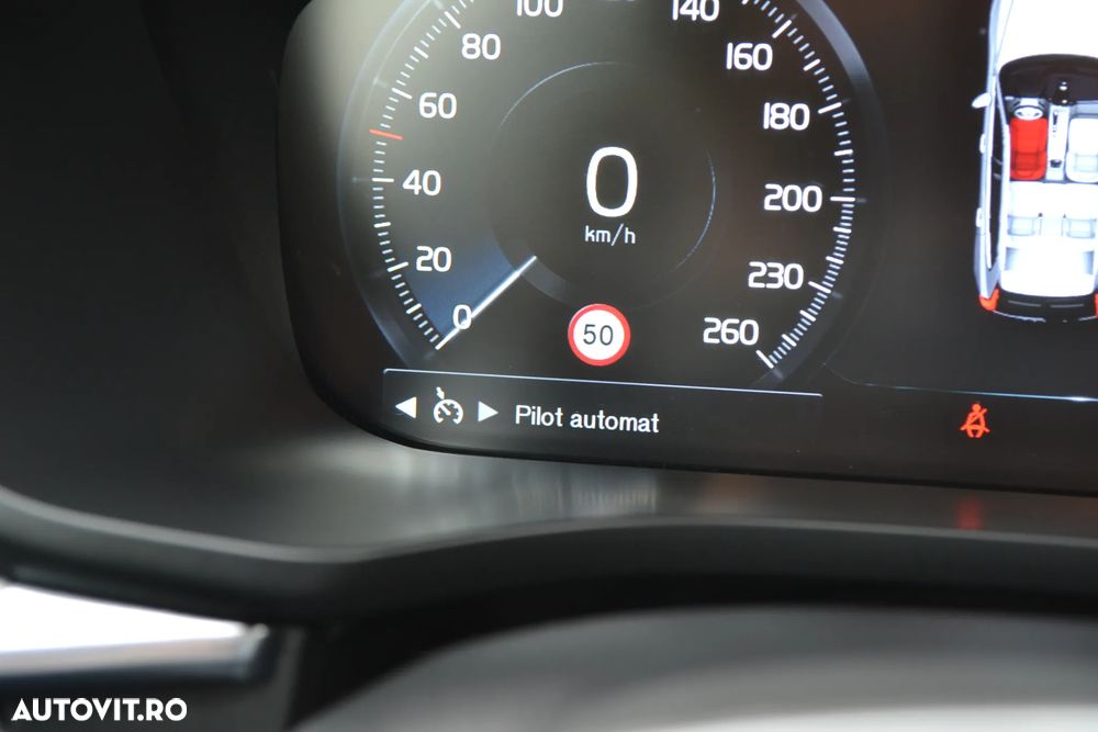 Volvo XC 60 B4 D AWD Geartronic Momentum Pro - 17