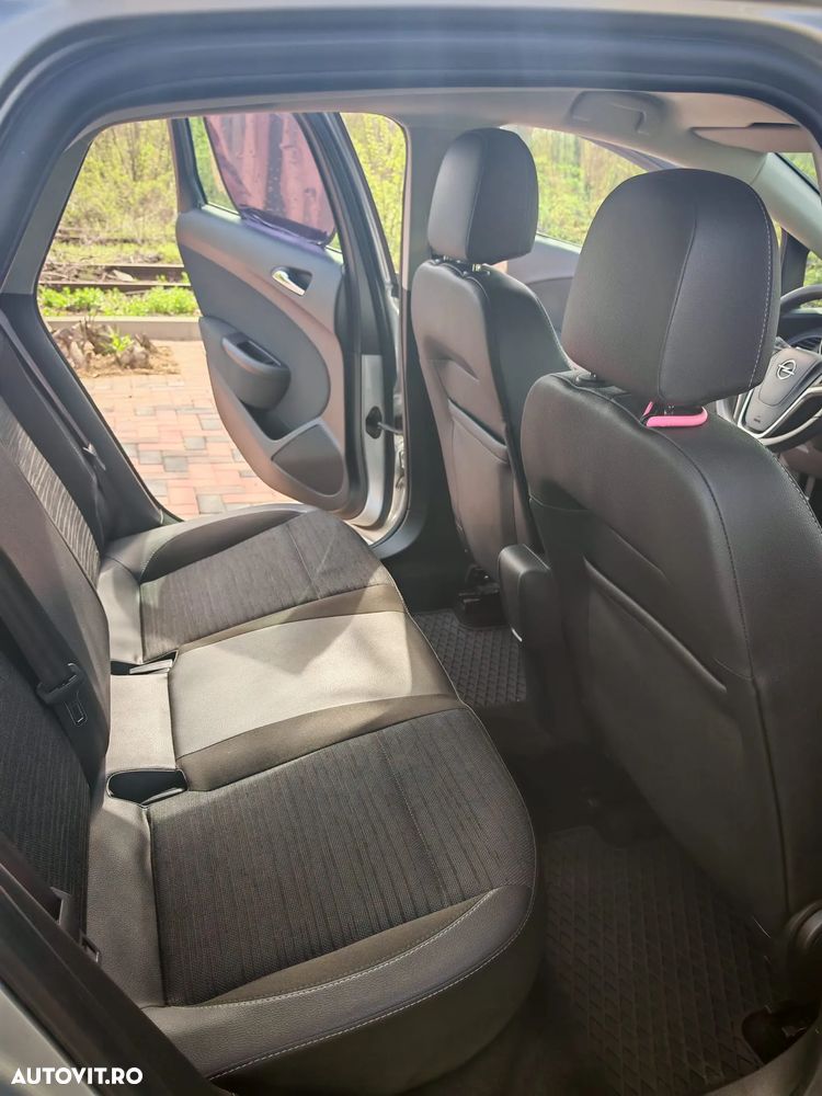 Opel Astra 1.4 ECOTEC Turbo Enjoy - 9