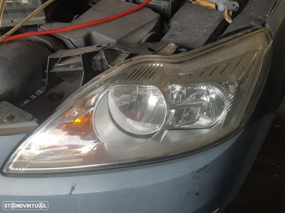 FAROL ESQUERDO FORD FOCUS BERLINA CB4 - 1