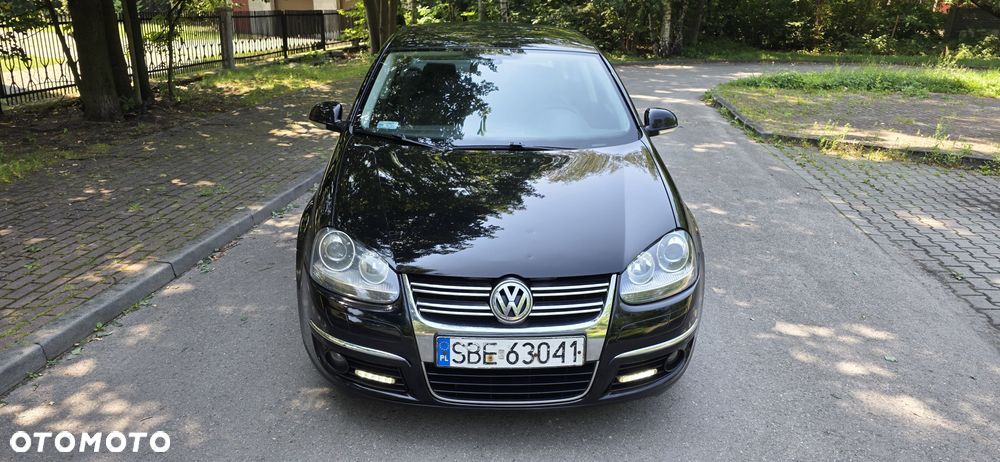 Volkswagen Jetta 2.0 TDI DPF Sportline DSG - 29