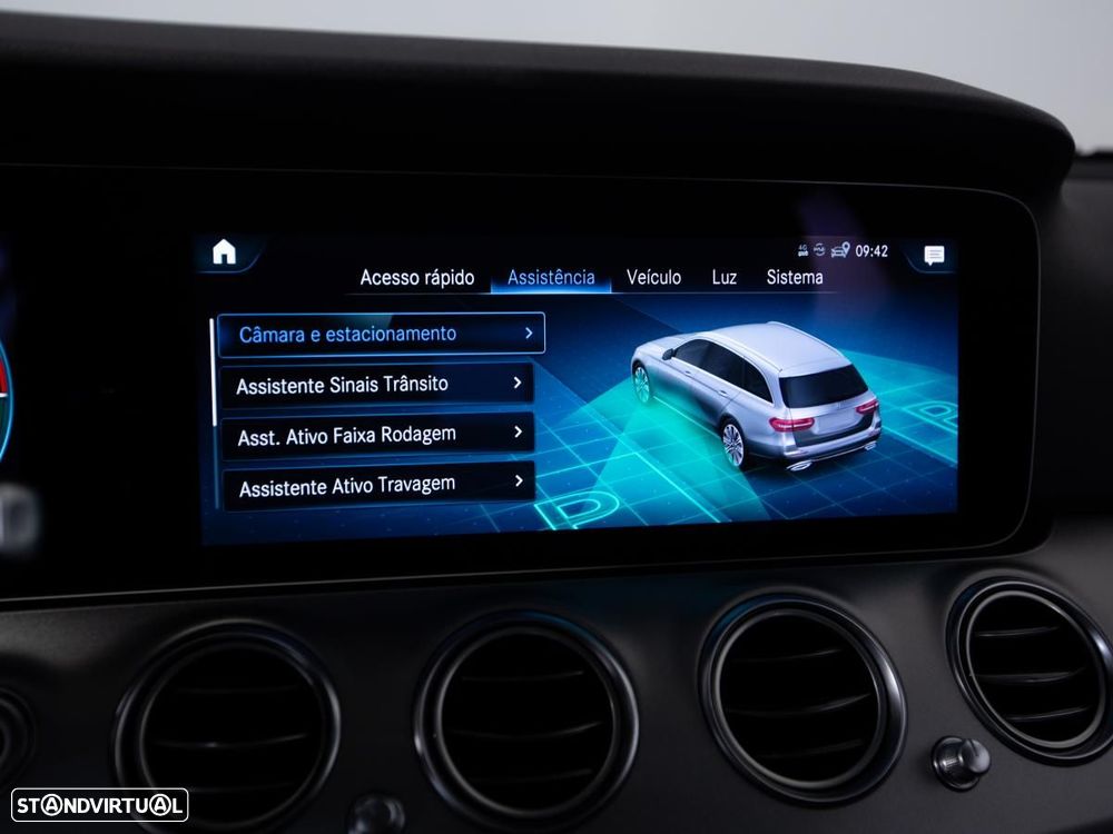 Mercedes-Benz E 300 de 9G-TRONIC - 34