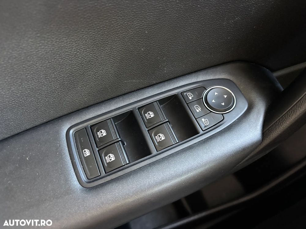Renault Captur TCe Mild Hybrid 140 EDC GPF TECHNO - 19