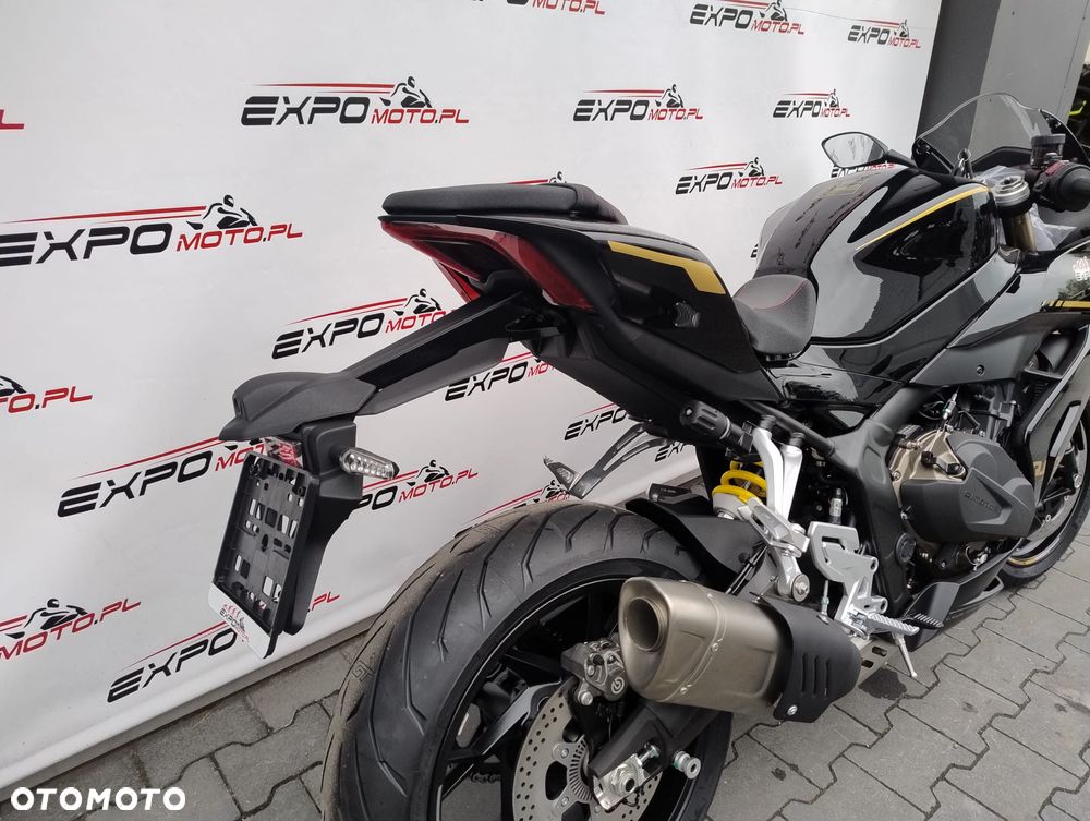 QJMOTOR SRK 800RR - 34