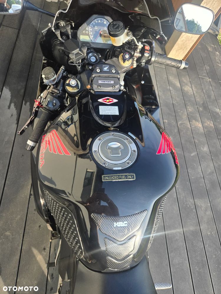 Honda CBR - 9