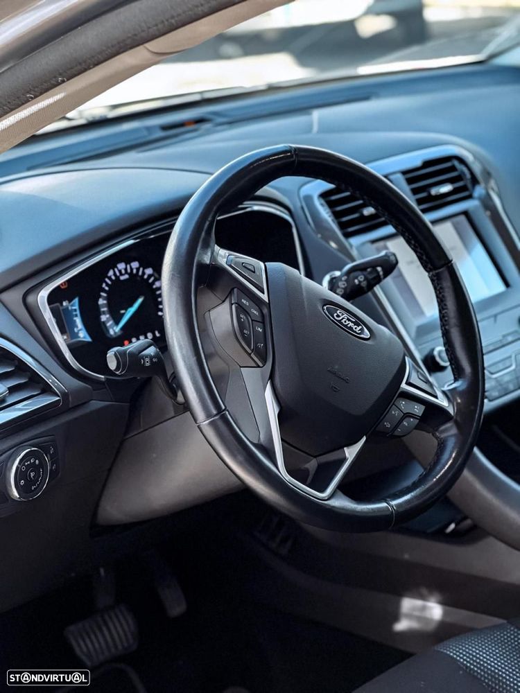Ford Mondeo SW 2.0 HEV Titanium - 10