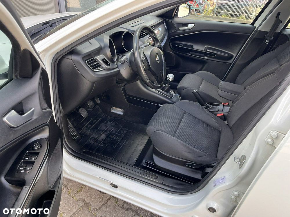 Alfa Romeo Giulietta - 7