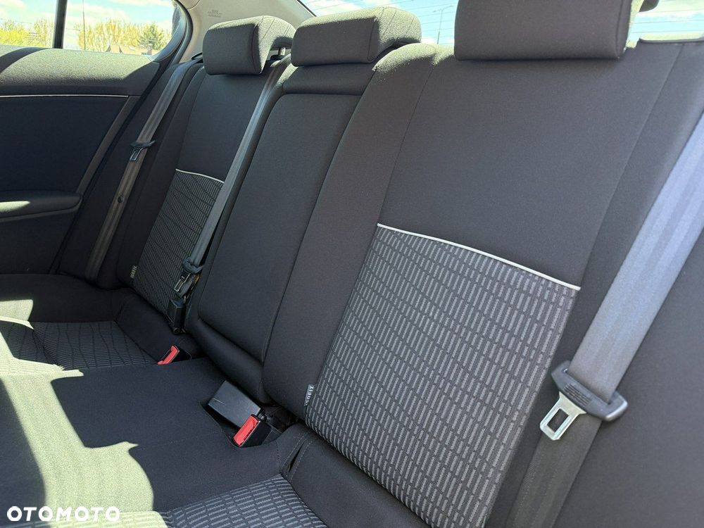 Toyota Avensis 1.8 Premium - 28