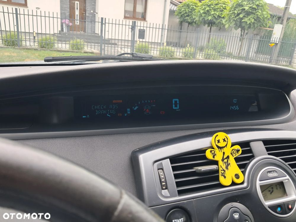 Renault Scenic 2.0 16V Luxe Dynamique - 9