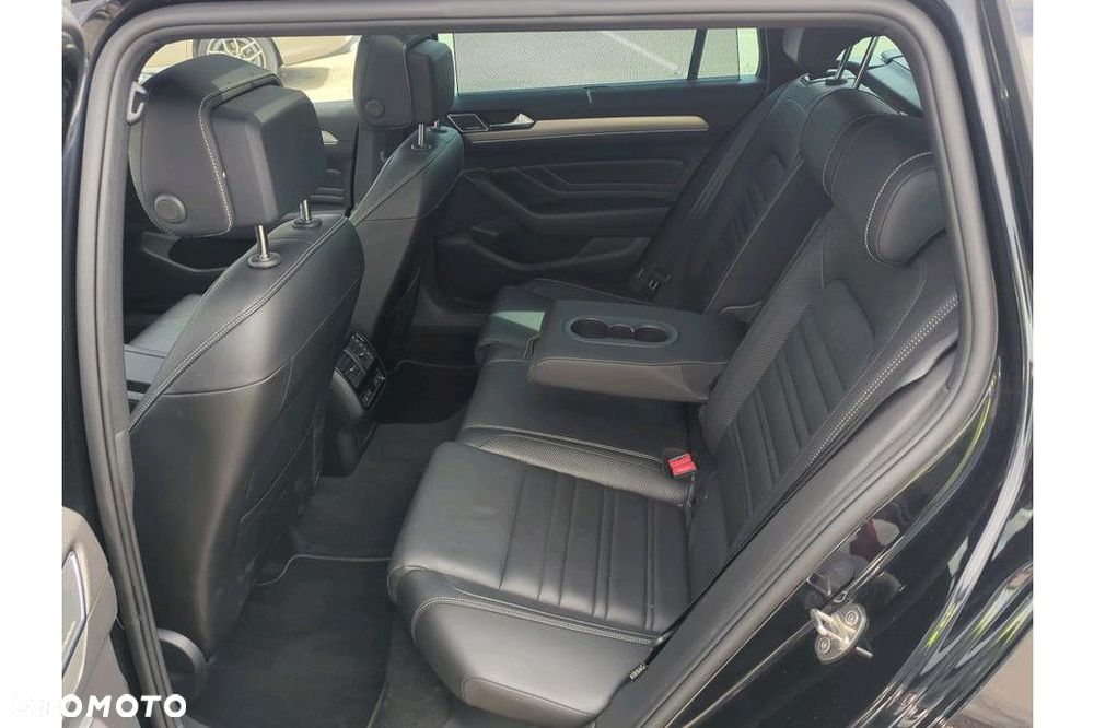Volkswagen Passat Variant - 12