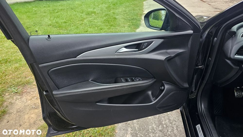 Opel Insignia 1.6 CDTI Cosmo ecoFLEX S&S - 13