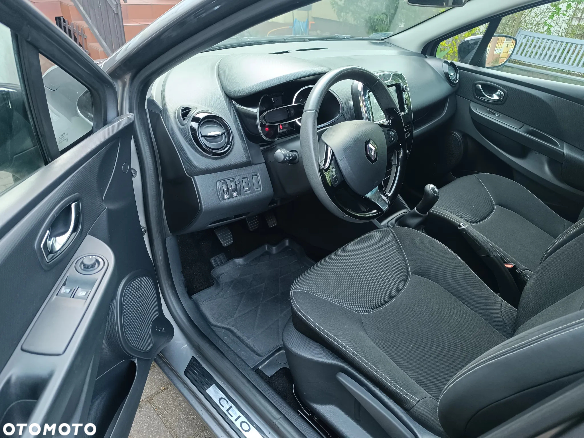 Renault Clio 1.2 16V Business - 10