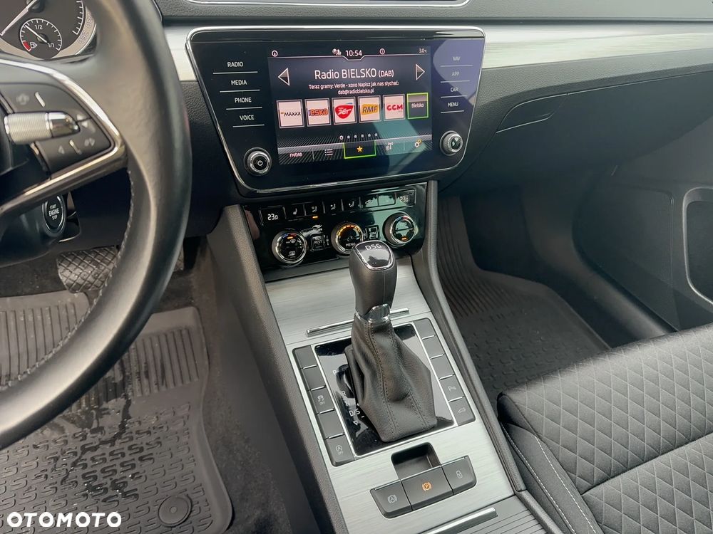 Skoda Superb 2.0 TSI Ambition DSG - 18