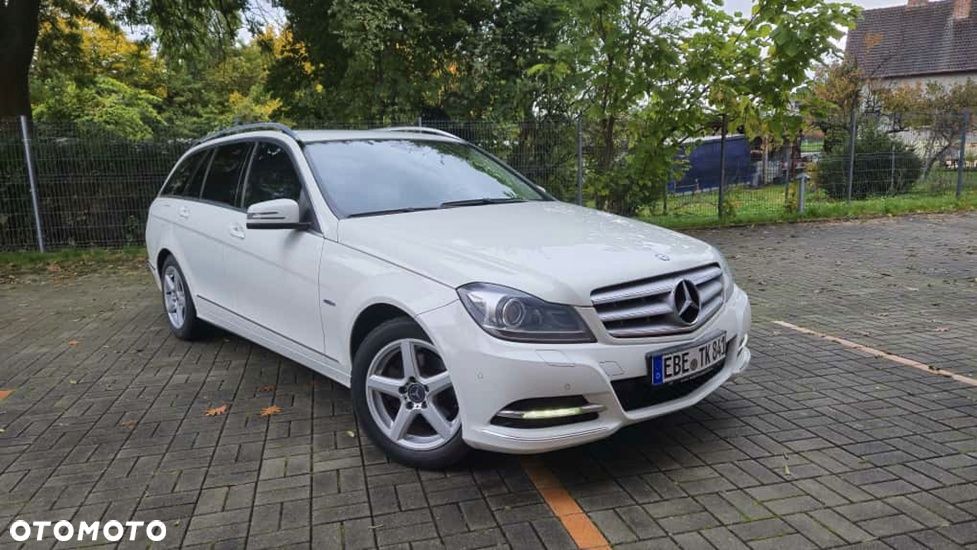 Mercedes-Benz Klasa C 180 CGI BlueEff Avantgarde - 1