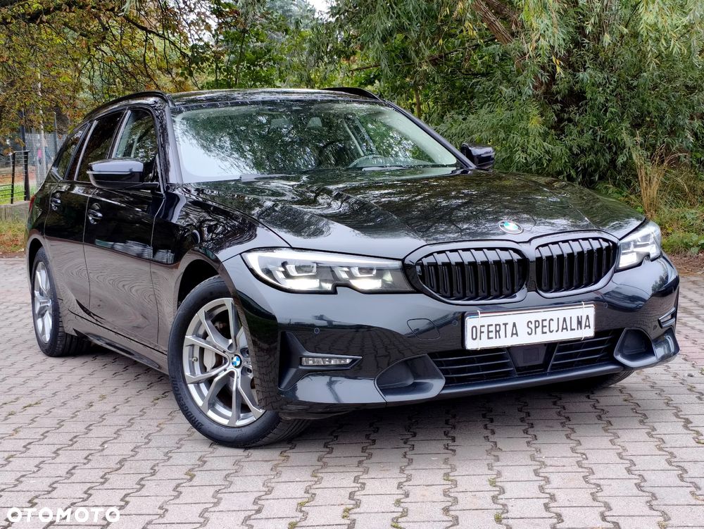 BMW Seria 3 330e Luxury Line sport - 36
