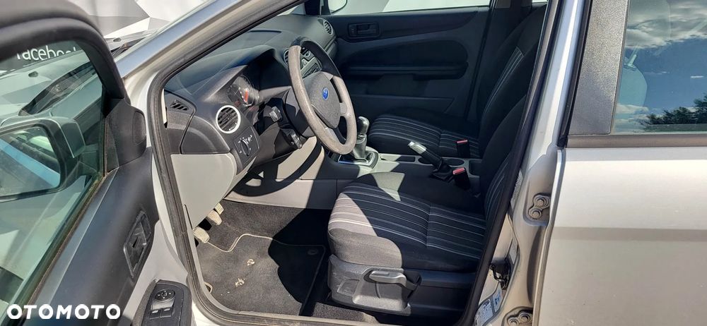 Ford Focus 1.6 TDCi Ambiente - 17