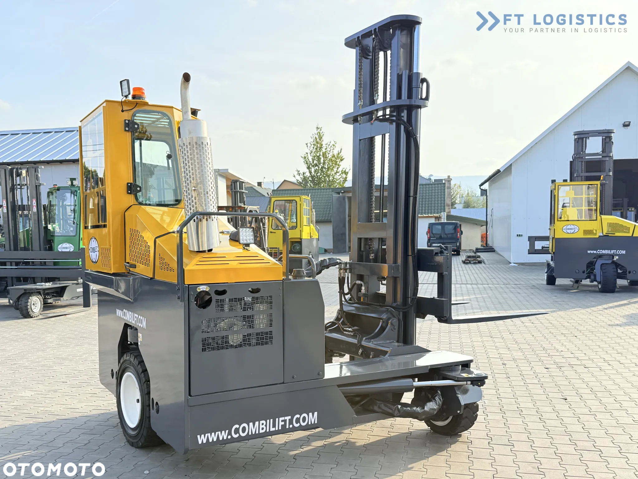 Combilift WÓZEK CZTEROKIERUNKOWY - WIELOKIERUNKOWY C4000 / GAS / DUPLEX 4500MM /JEDYNE 6604 MOTOGODZIN /  PRZESUW WIDEŁ / PEŁNA KABINA / STAN IDEALNY / Szeroka oferta wózków czterokierunkowych i bocznych, dopasowanych do różnorodnych potrzeb i zastosowań - 31