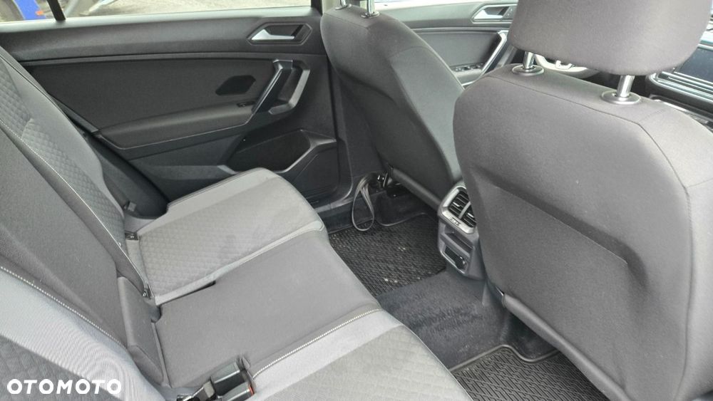 Volkswagen Tiguan - 22