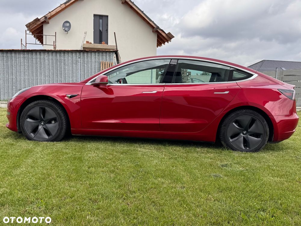 Tesla Model 3 - 11