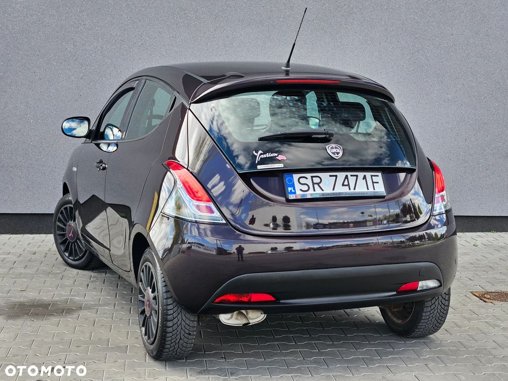 Lancia Ypsilon 1.2 8V Gold S&S - 3