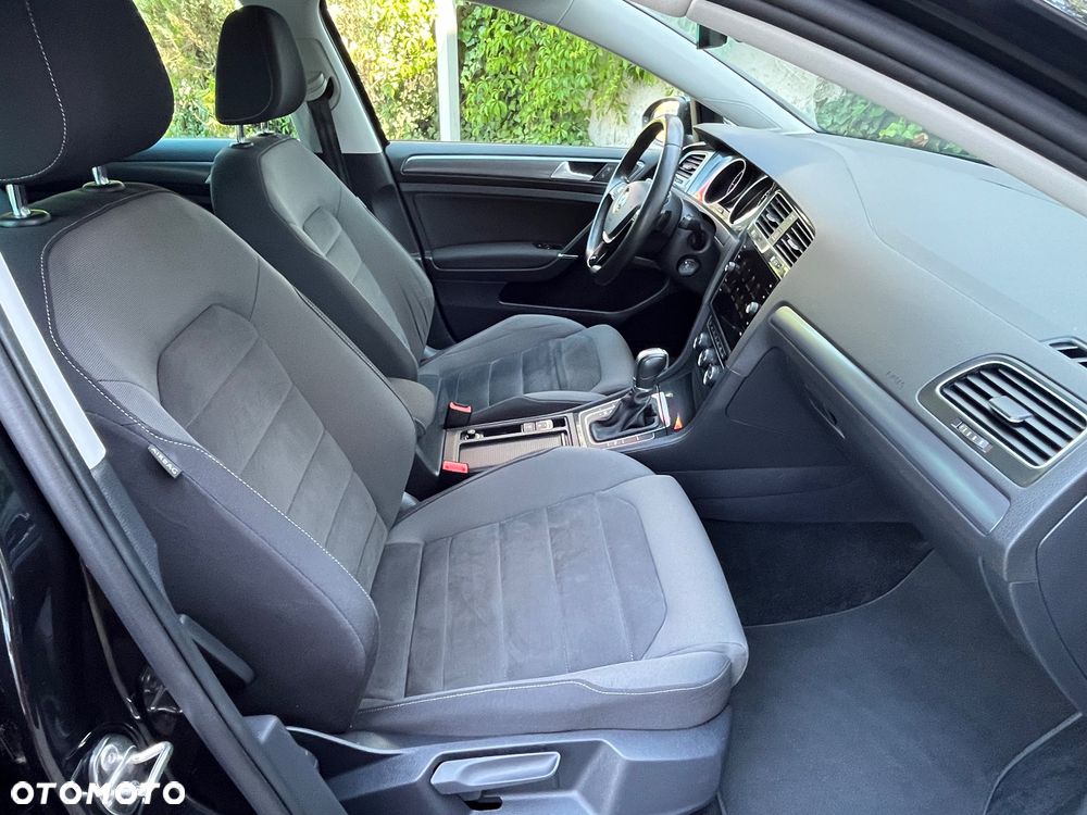 Volkswagen Golf Variant 2.0 TDI (BlueMotion Technology) DSG Comfortline - 24