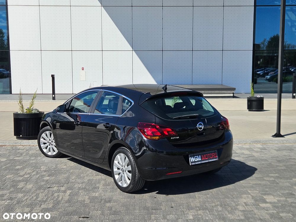 Opel Astra 1.6 Cosmo - 9