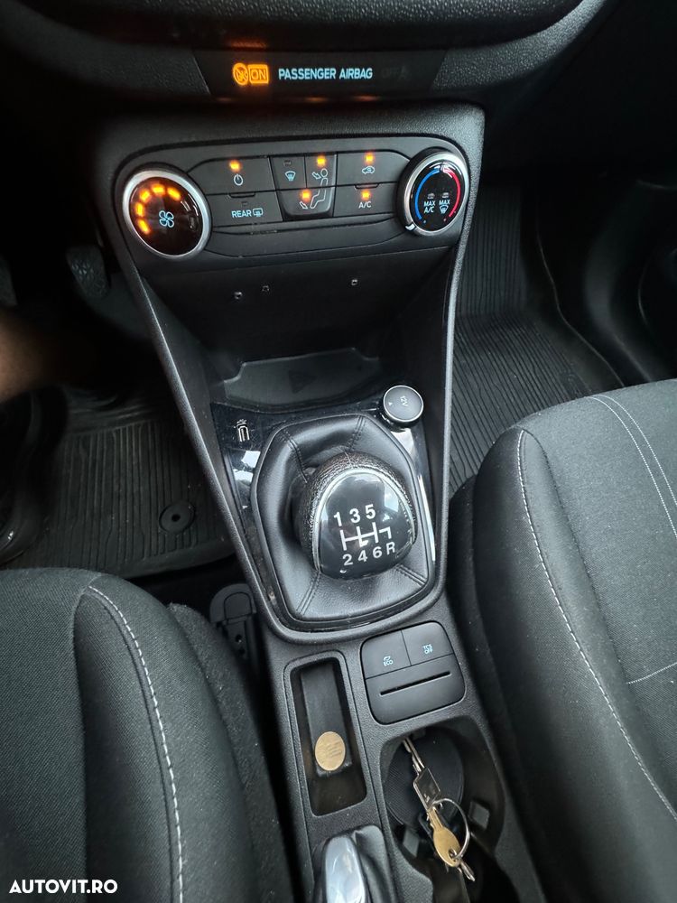 Ford Fiesta 1.5 TDCi TITANIUM - 10