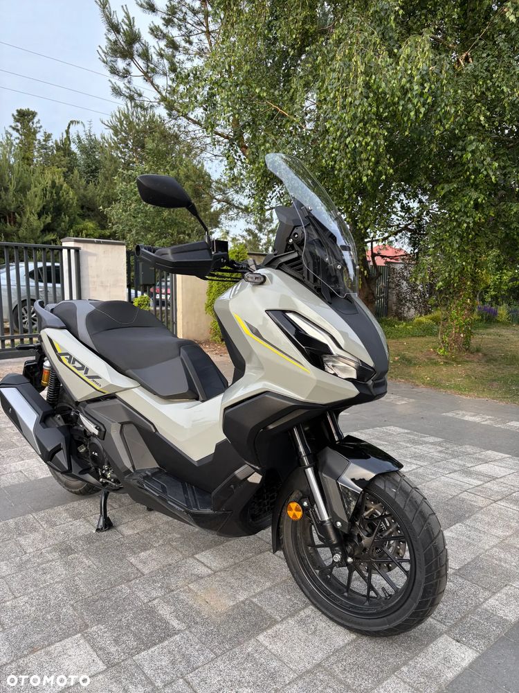 Honda ADV350 - 4