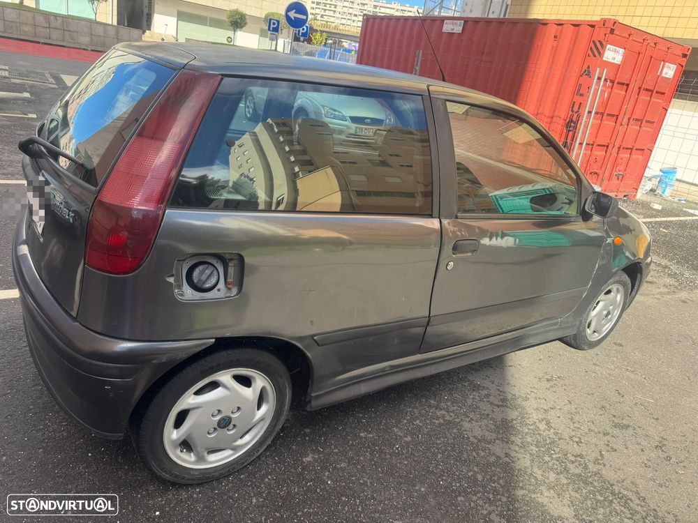 Fiat Punto - 2