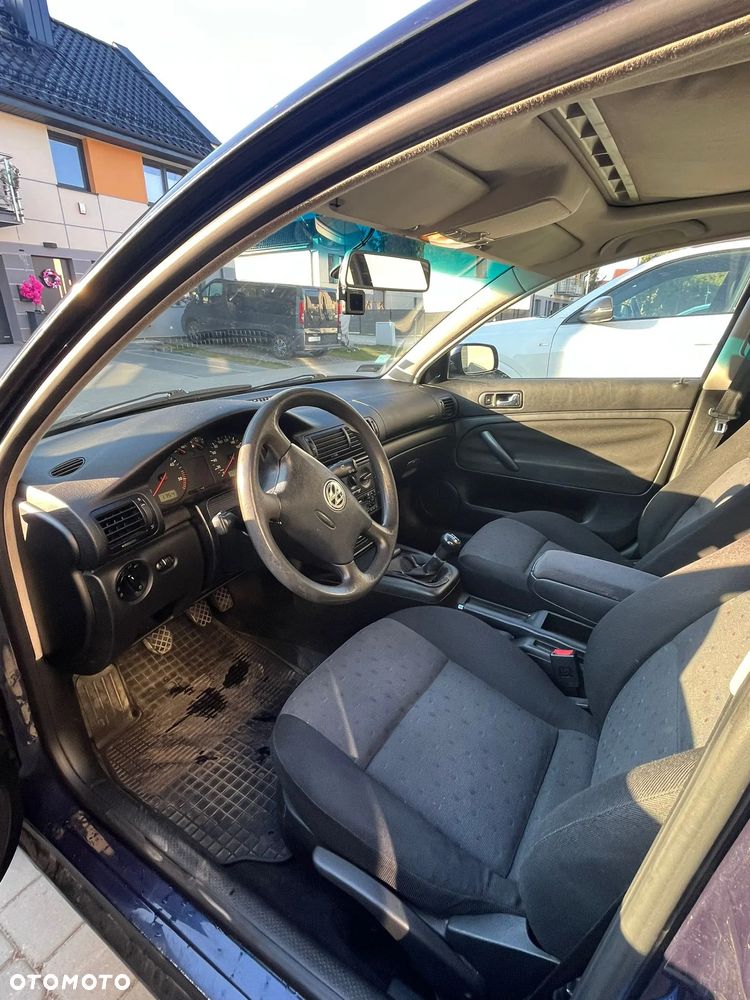 Volkswagen Passat 1.9 TDI CL - 21