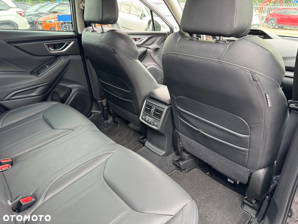 Subaru Forester 2.0i-L Platinum Black Edition EyeSight Lineartronic - 11
