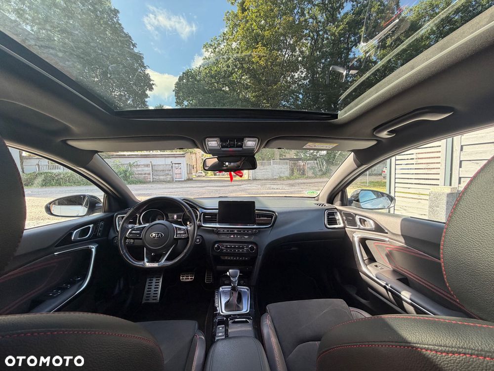 Kia ProCeed - 24