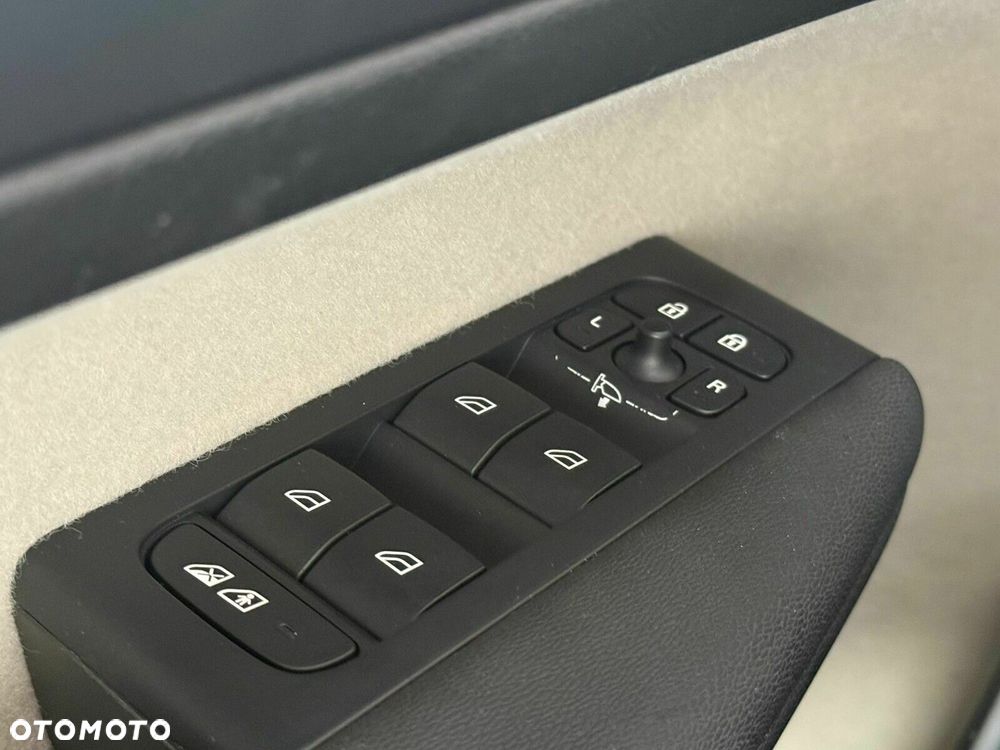 Volvo XC 40 B4 AWD Plus Bright - 30